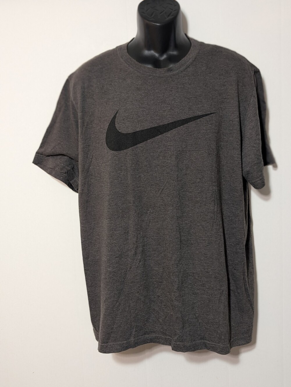 Nike Men's Classic Swoosh Heathered Grey Graphic Tee T-Shirt XL